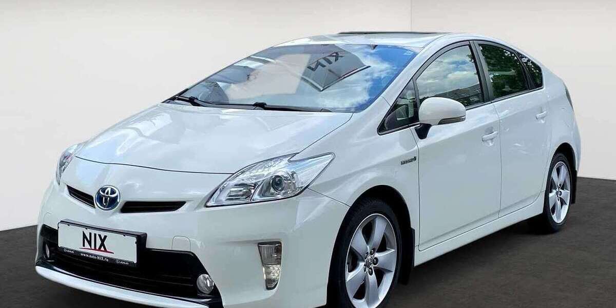 Toyota Prius 128.850 km 14.990 &euro; Offenbach 63071