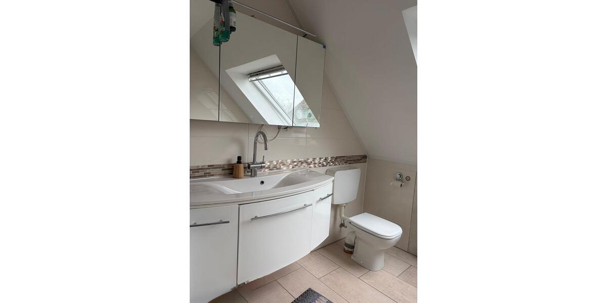 Dachgeschoßwohnung Sachsenhagen - 4 Zimmer, 110 m&sup2;, 1.100&euro; | Angebot:26399798
