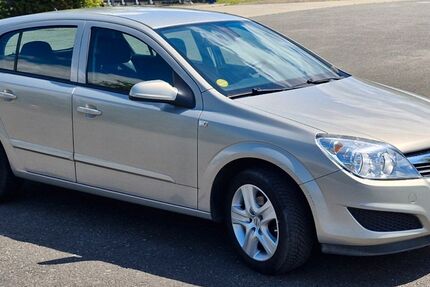 Opel Astra 28.200 km 3.690 &euro; Neuengönna 07778