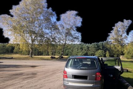 VW Touran 272.327 km 1.490 &euro; Reinbek 21465