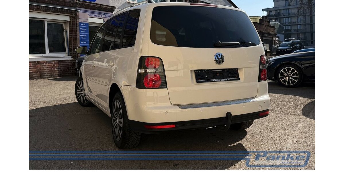 VW Touran Freestyle 1.4 DSG*SHZ*AHK*PDC*AUX* 193.614 km 4.990 &euro; Berlin 13187