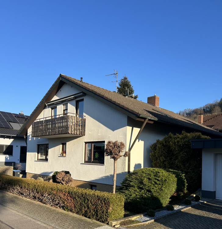 Haus zum Kaufen in Grötzingen 795.000 € 222 m²