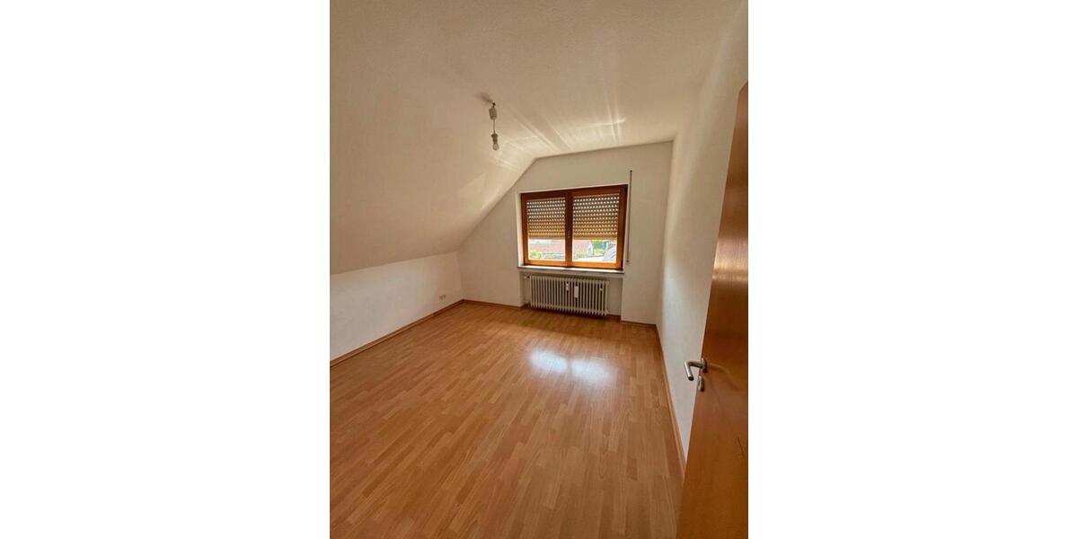 Dachgeschoßwohnung Wittlich - 5 Zimmer, 84 m&sup2;, 700&euro; | Angebot:26567143