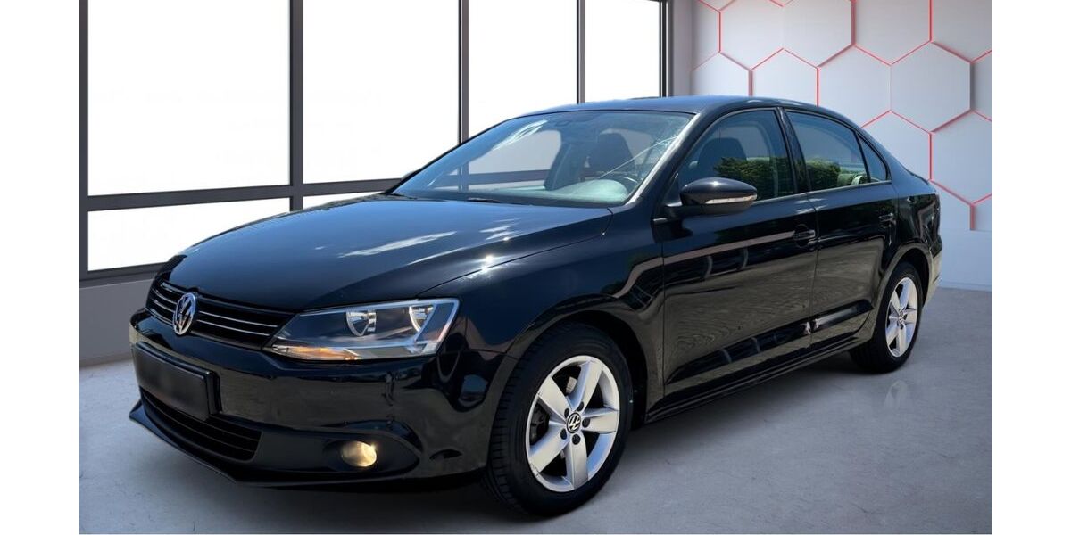 VW Jetta 75.794 km 9.700 &euro; Dresden 01237