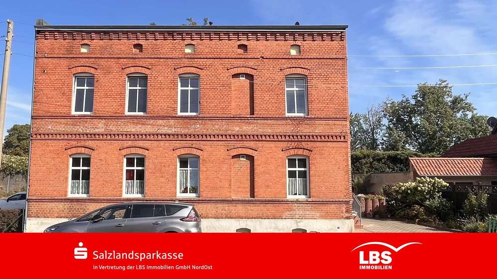 Einfamilienhaus Staßfurt - 8 Zimmer, 213 m&sup2;, 85.000&euro; | Angebot:27318924
