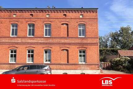Haus Staßfurt - 8 Zimmer, 213 m&sup2;, 85.000&euro; | Angebot:27318924