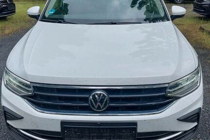 VW Tiguan 123.700 km 21.490 &euro; Schwarzenbek (Bei Hamburg) 21493