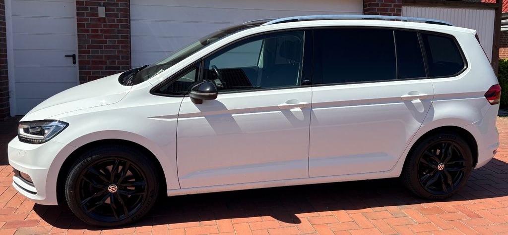 VW Touran 116.804 km 17.800 &euro; Rhauderfehn 26817