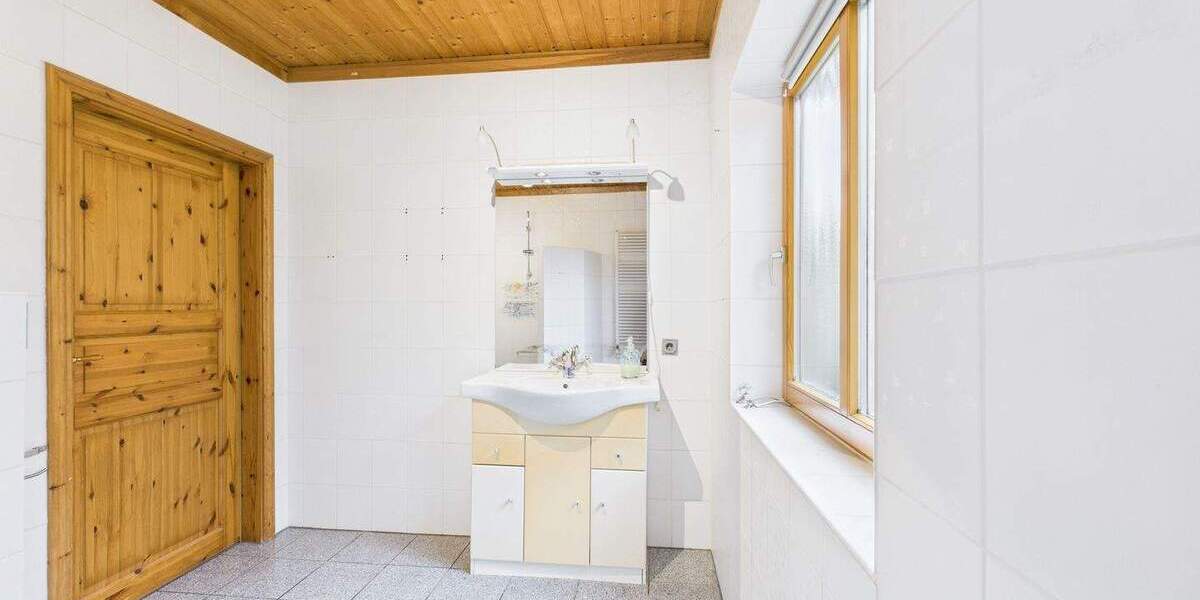 Mehrfamilienhaus, Wohnhaus Nordleda - 4 Zimmer, 137 m&sup2;, 299.000&euro; | Angebot:25666571