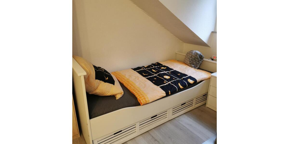 Dachgeschoßwohnung Bad Laasphe - 1 Zimmer, 23 m&sup2;, 300&euro; | Angebot:25164078