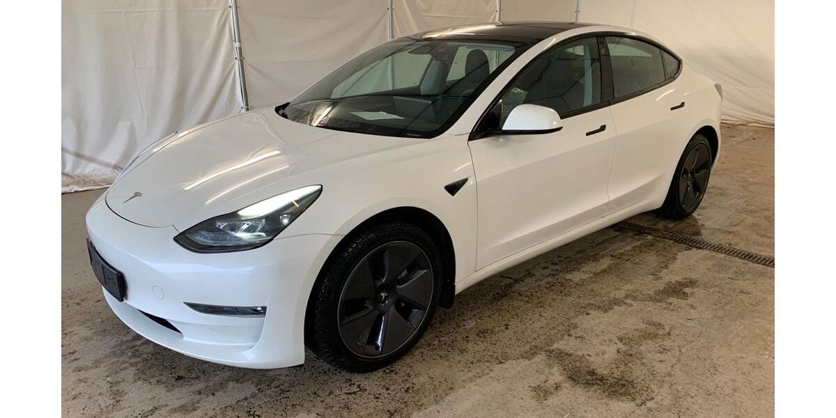 Tesla Model 3 48.594 km 31.450 &euro; Steinbach-Hallenberg OT Herges-Hallenberg 98587
