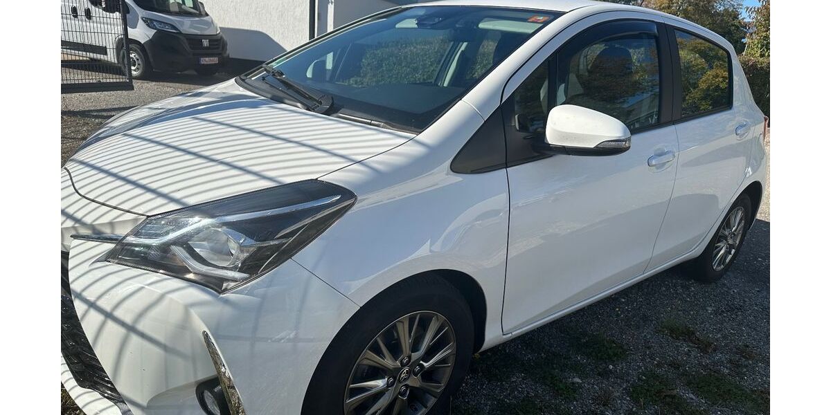 Toyota Yaris 95.600 km 9.500 &euro; Engen 78234