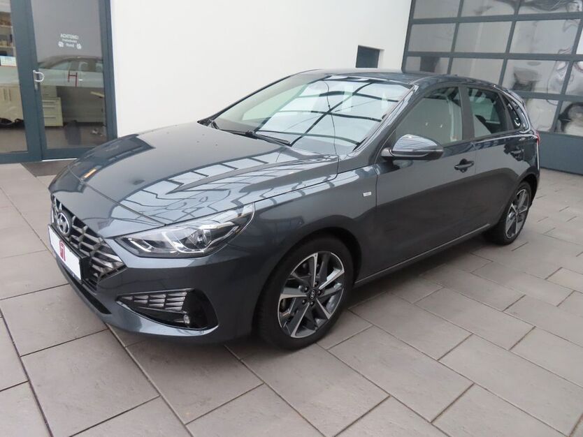 Hyundai i30 72.135 km 15.685 € Kassel 34123