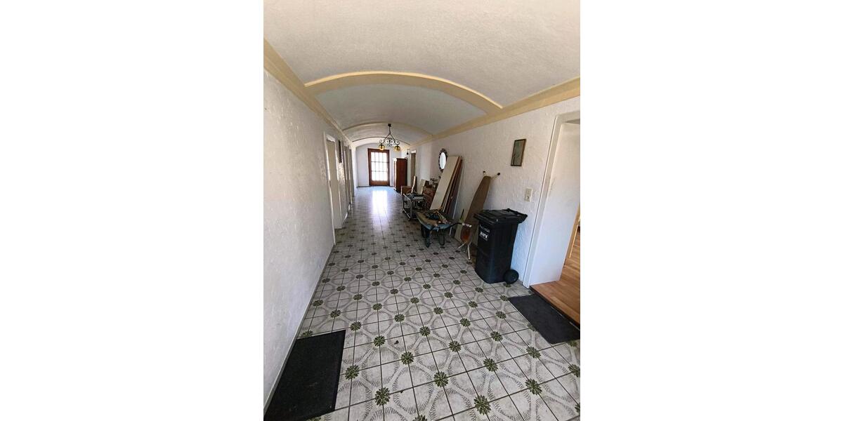 Bauernhaus, Landhaus Eggenfelden - 9 Zimmer, 400 m&sup2;, 1.500&euro; | Angebot:26134944