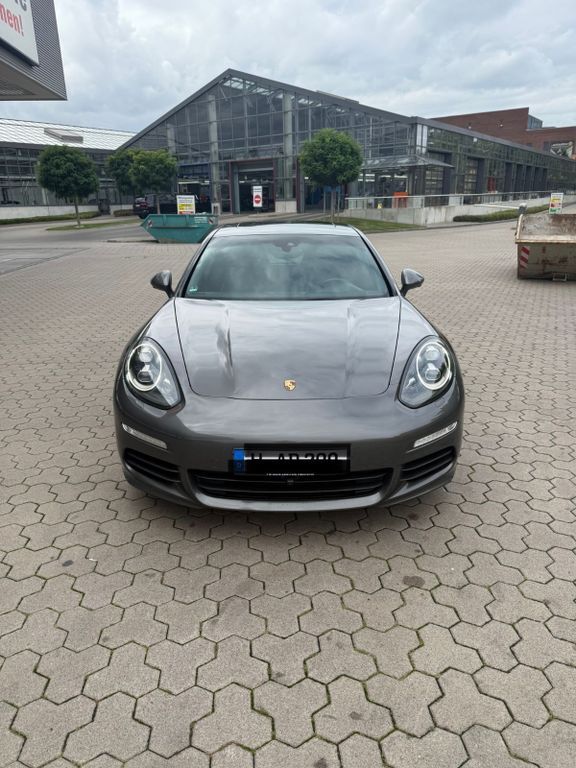 Porsche Panamera 192.000 km 28.500 € Garbsen 30823