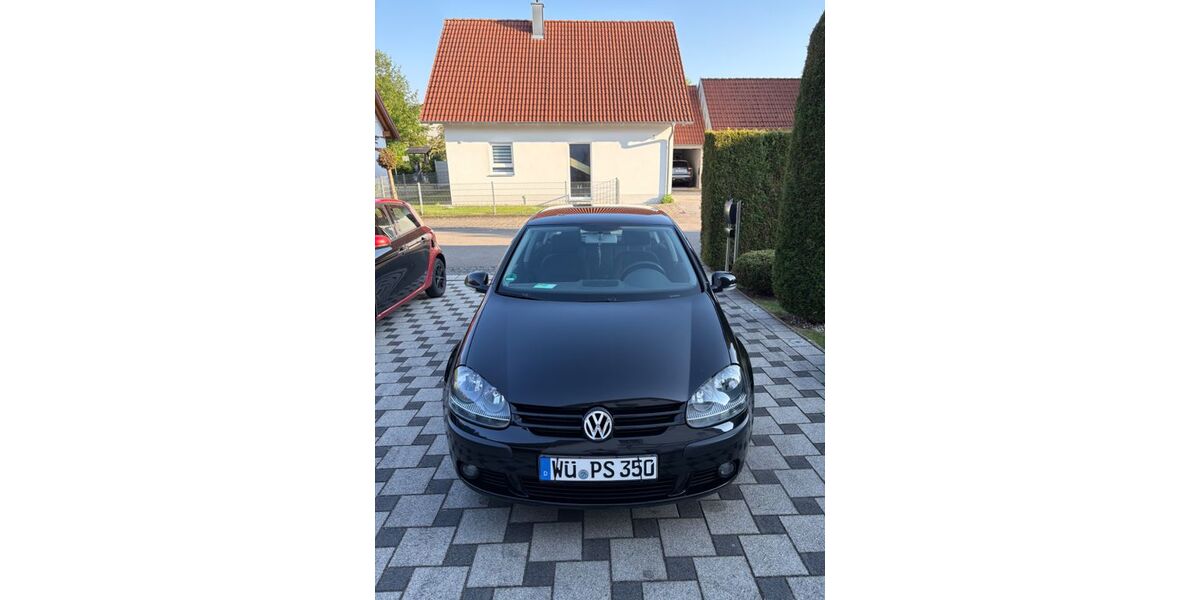 VW Golf 112.000 km 4.500 &euro; Würzburg 97070