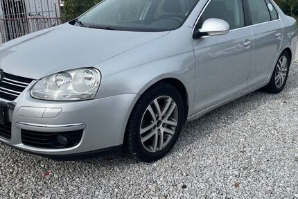 VW Jetta 68.500 km 4.950 € Seesen 38723