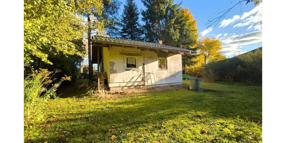 1.104 m² Grundstück in Melchow mit kleinem Handwerker-Haus zum Ausbau zimmer