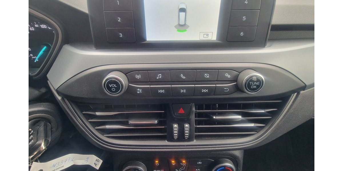 Ford Focus 1.0 EcoBoot Trend 52.000 km 15.399 &euro; Landau 76829