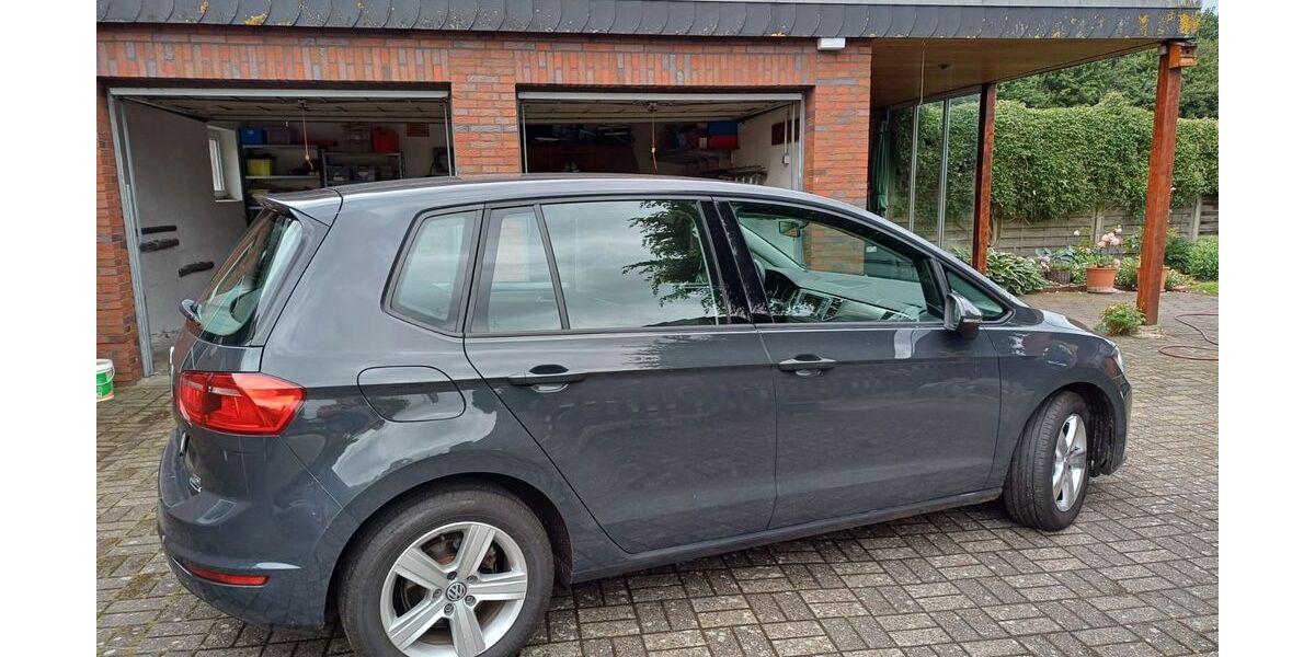 VW Golf Sportsvan 146.500 km 7.400 &euro; Uplengen 26670