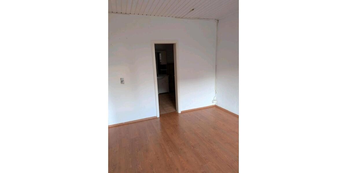 Etagenwohnung Bergheim - 2 Zimmer, 80 m&sup2;, 950&euro; | Angebot:26659126