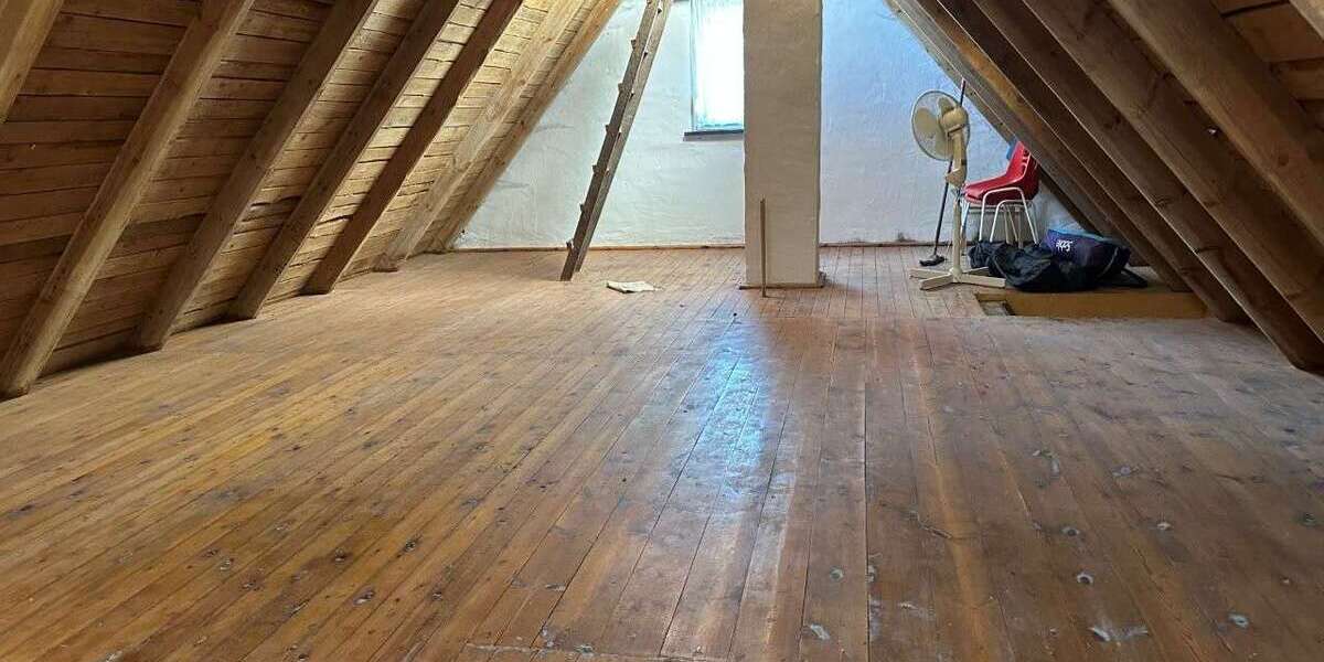 Saniertes Einfamilienhaus mit zwei Garagen in guter Wohnlage - Einfamilienhaus Unterwellenborn | Angebot:26777918
