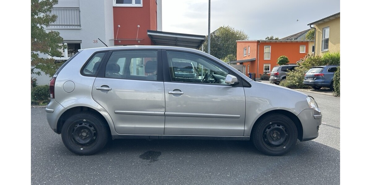 VW Polo 238.345 km 2.499 &euro; Würzburg 97070