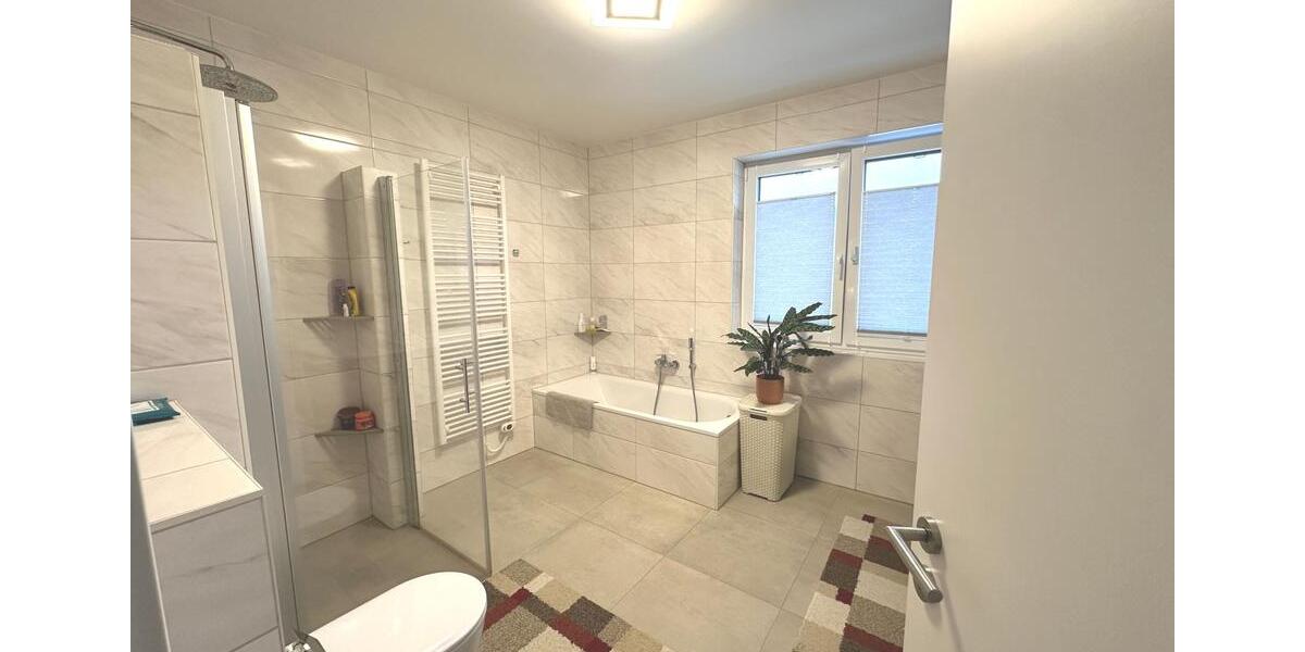 Reihenhaus Oldenburg Eversten - 5 Zimmer, 144 m&sup2;, 1.950&euro; | Angebot:24816573