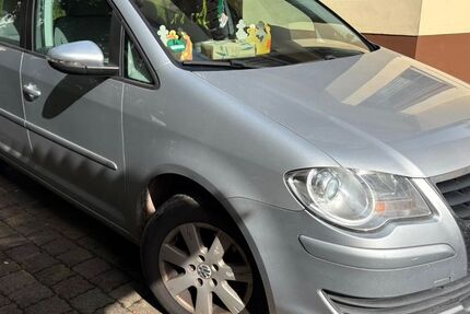 VW Touran 236.000 km 3.490 &euro; Leipzig 04105