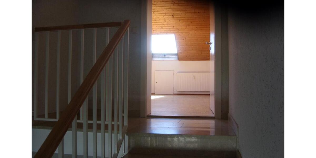 Doppelhaushälfte Eschborn - 4.5 Zimmer, 126 m&sup2;, 1.980&euro; | Angebot:26253882