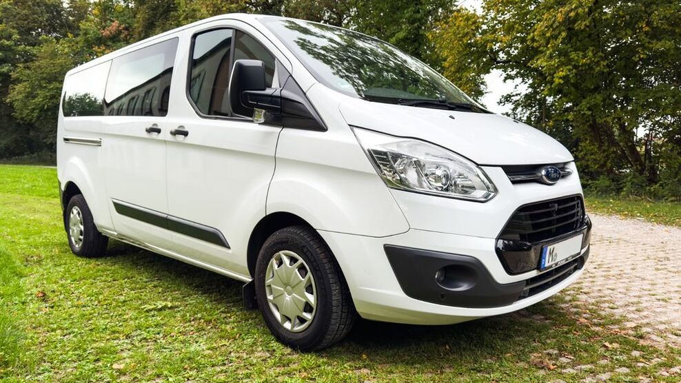 Ford Transit Custom 151.200 km 14.999 € München 81247