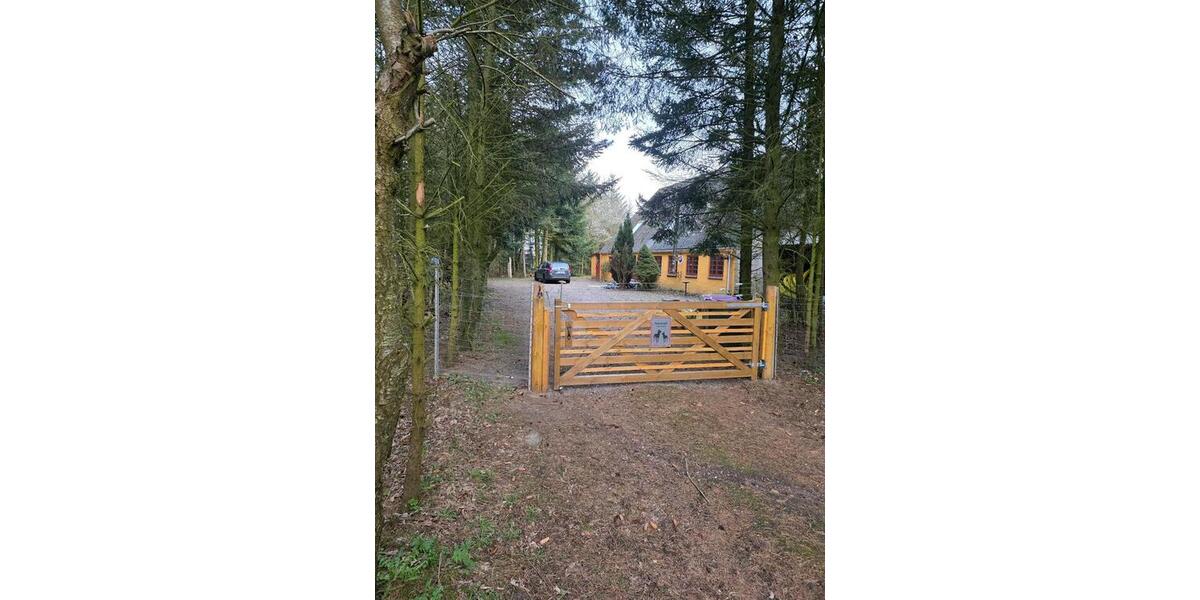 Einfamilienhaus Süderlügum - 7 Zimmer, 200 m&sup2;, 100.000&euro; | Angebot:26122703