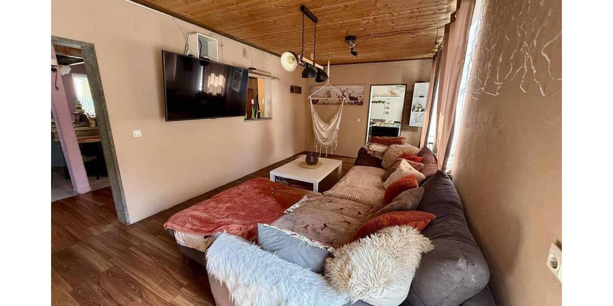 Doppelhaushälfte Uffenheim - 6 Zimmer, 184 m&sup2;, 275.000&euro; | Angebot:26486442