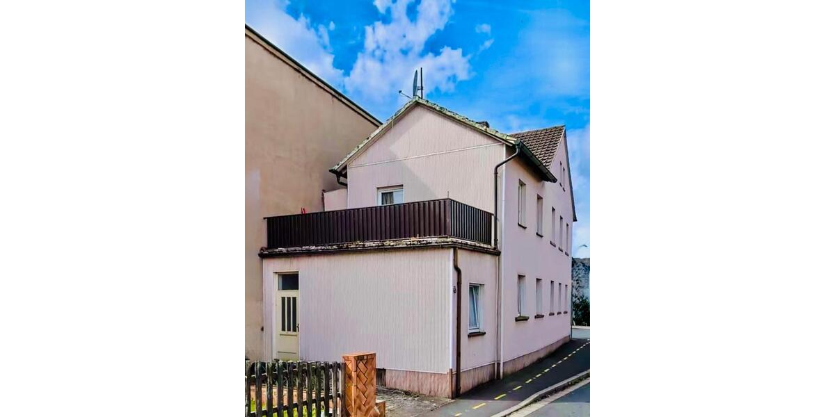 Doppelhaushälfte Michelau in Oberfranken - 5 Zimmer, 160 m&sup2;, 125.000&euro; | Angebot:26586170