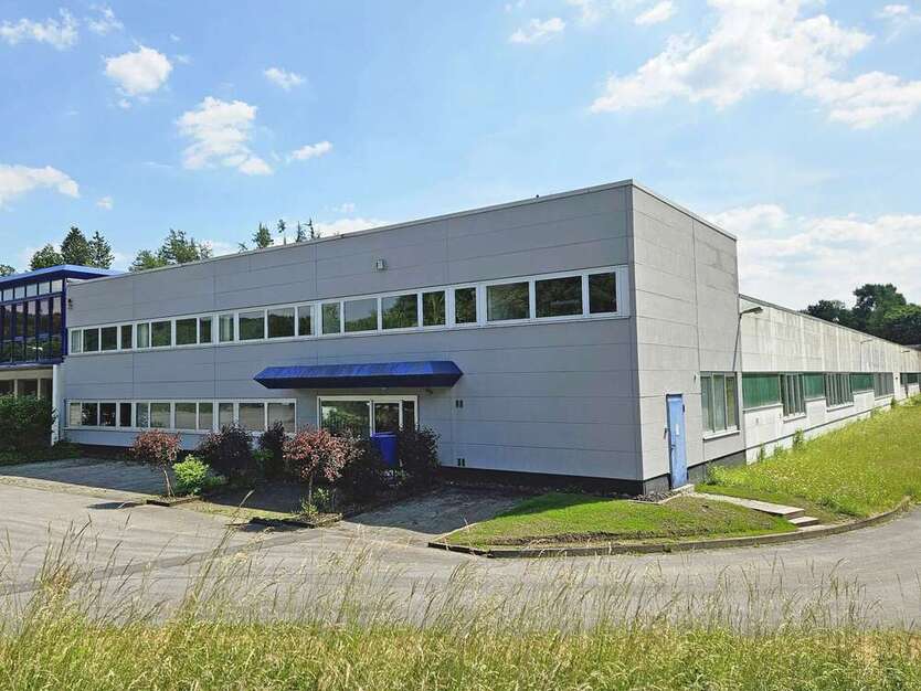 Halle in Sundern (Sauerland) 1.540 € 317 m²
