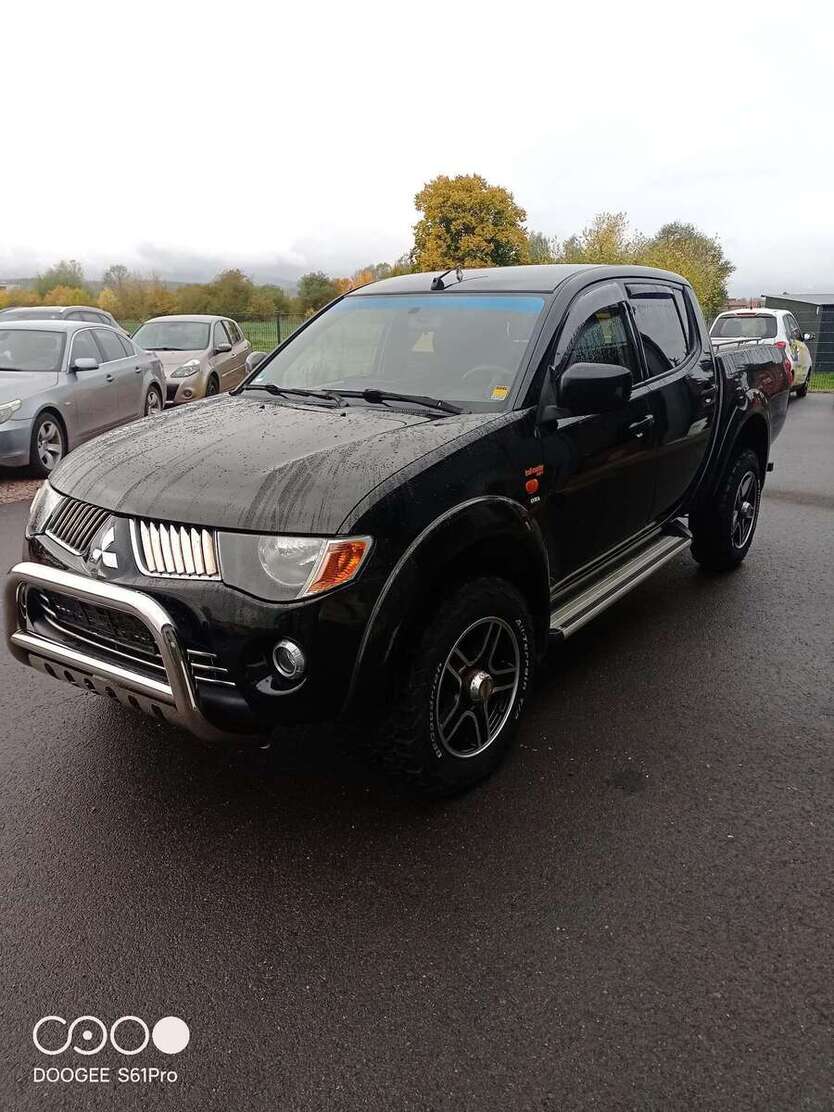 Mitsubishi L200 265.000 km 7.980 € Fambach 98597
