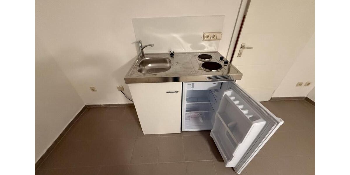 Kleine Kellerwohnung 37,5 m2 1 Zi. + Wohnküche und Bad 2 zimmer