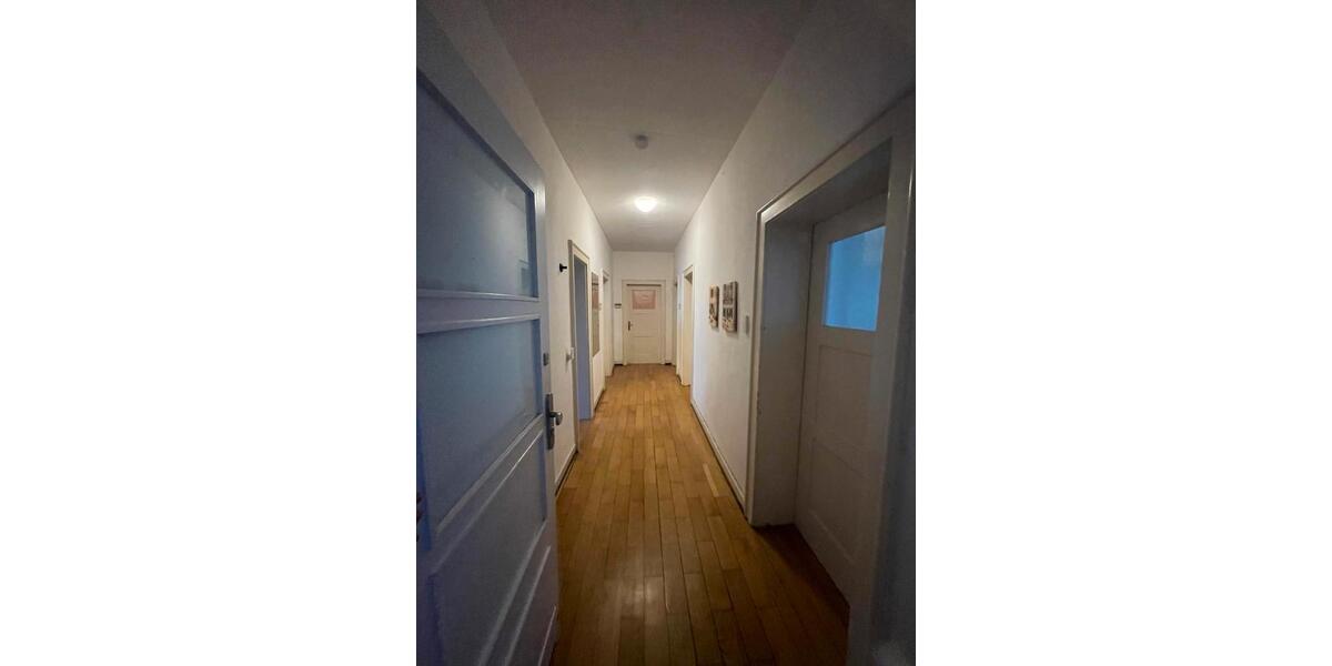 Etagenwohnung Karlsruhe Innenstadt-Ost - 4 Zimmer, 25 m&sup2;, 470&euro; | Angebot:25987929