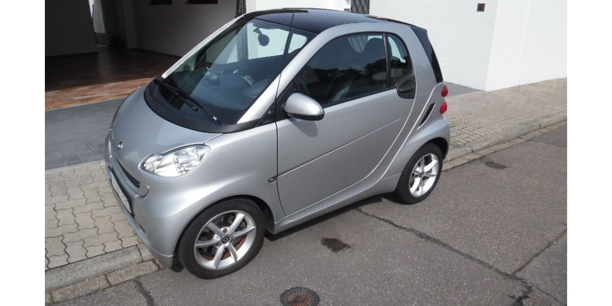 Smart ForTwo 66.000 km 7.900 &euro; Karlsruhe 76131