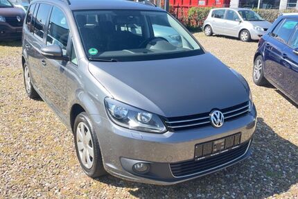 VW Touran 243.000 km 4.950 &euro; Lohne Wietmarschen 49835