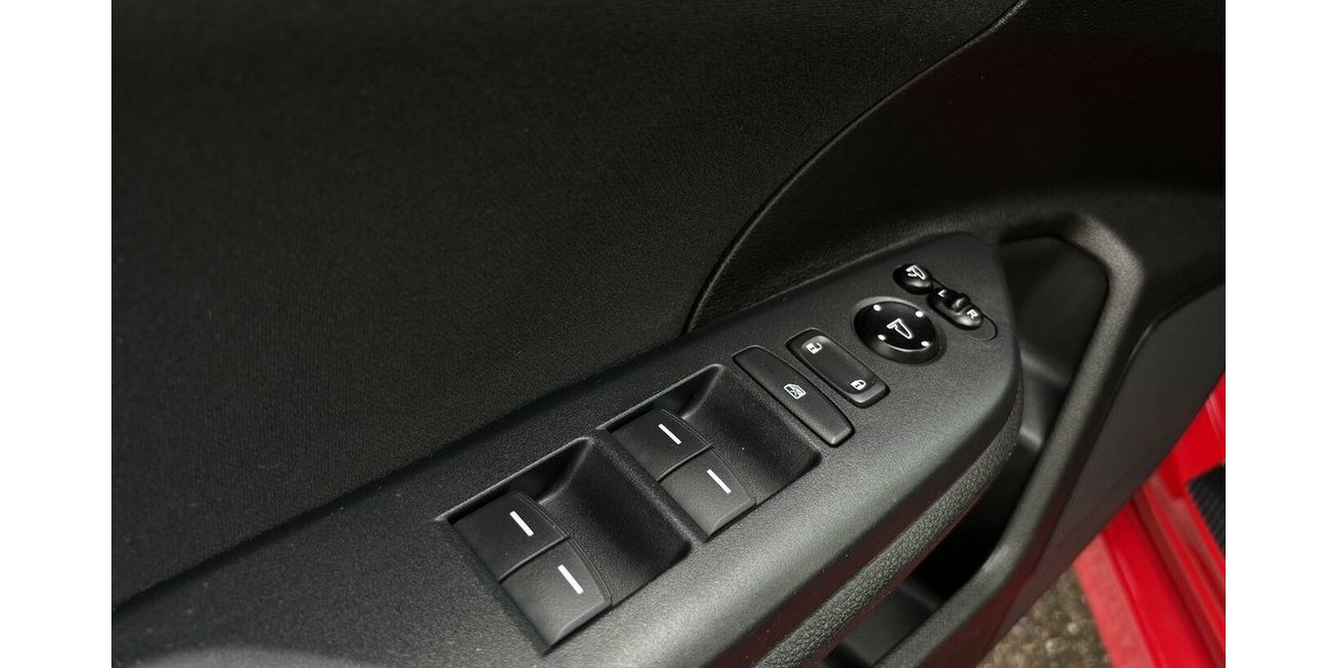 Honda Civic 5-trg.1.0 Elegance KAMERA/NAVI/DAB/AHK/SHZ 128.718 km 13.900 &euro; Villingen-Schwenningen 78054