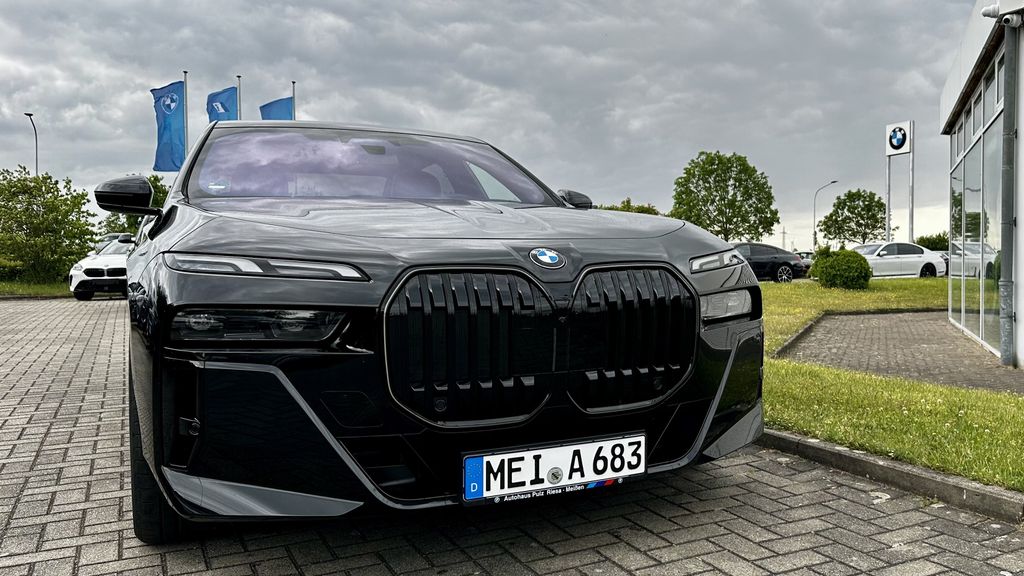 BMW 740 5.880 km 98.869 &euro; Riesa 01587