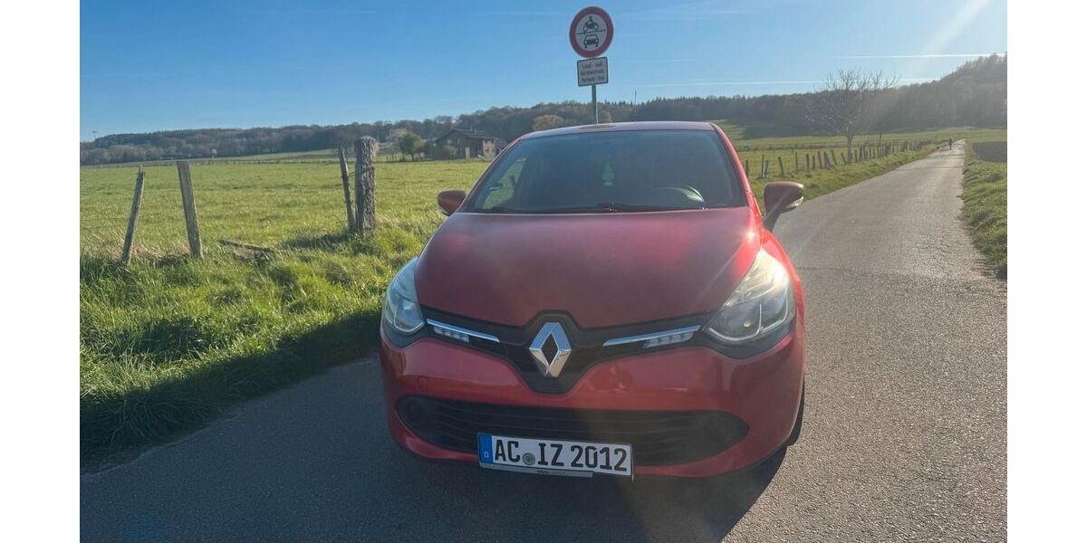 Renault Clio 204.000 km 3.200 &euro; Eschweiler 52249