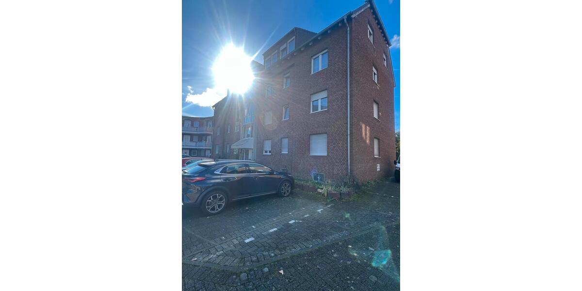 Eigentumswohnung 85 qm EG ( Privater Stellplatz ) 3 zimmer