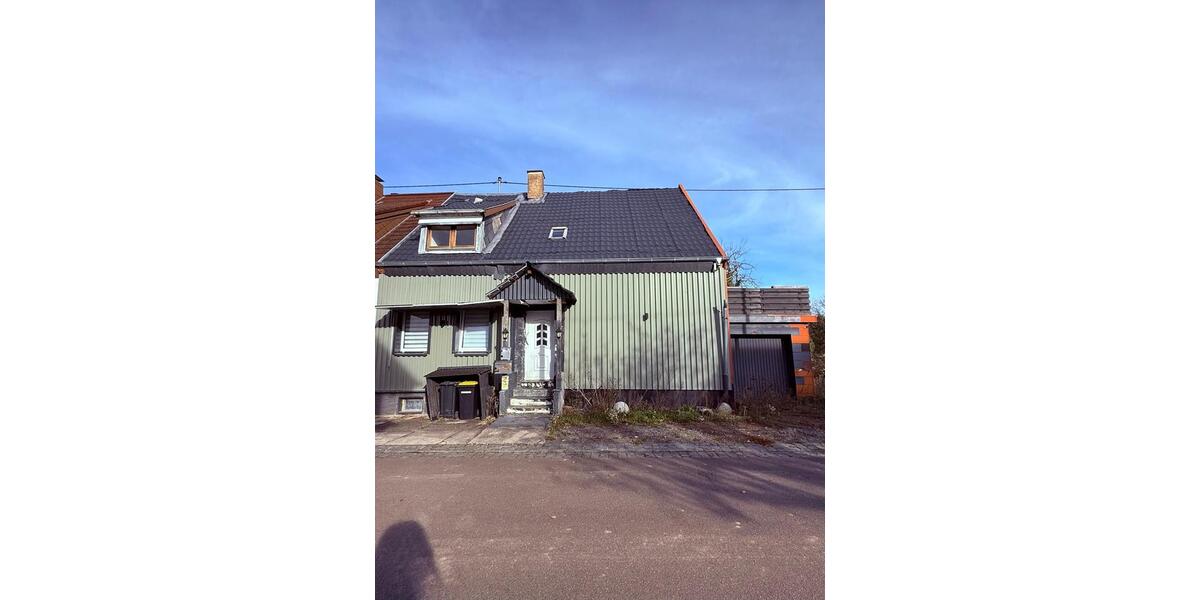 Doppelhaushälfte Gersheim - 6 Zimmer, 155 m&sup2;, 116.000&euro; | Angebot:26605200