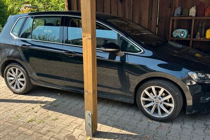 VW Golf Sportsvan 26.600 km 20.800 &euro; Horn-Bad Meinberg 32805
