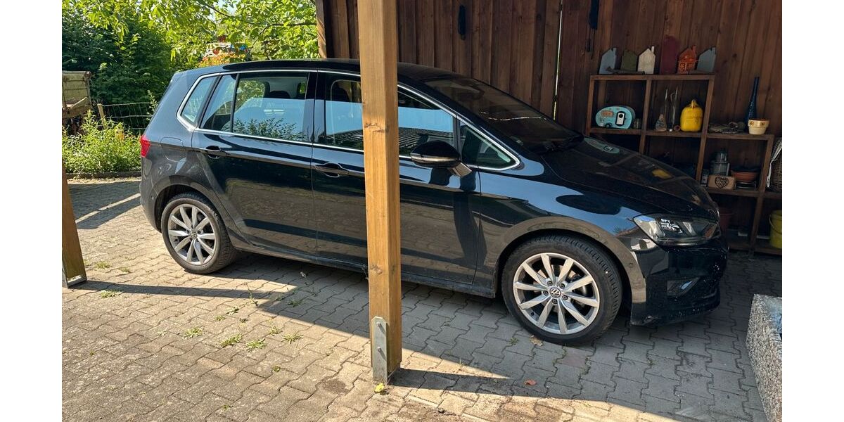 VW Golf Sportsvan 26.600 km 20.800 &euro; Horn-Bad Meinberg 32805