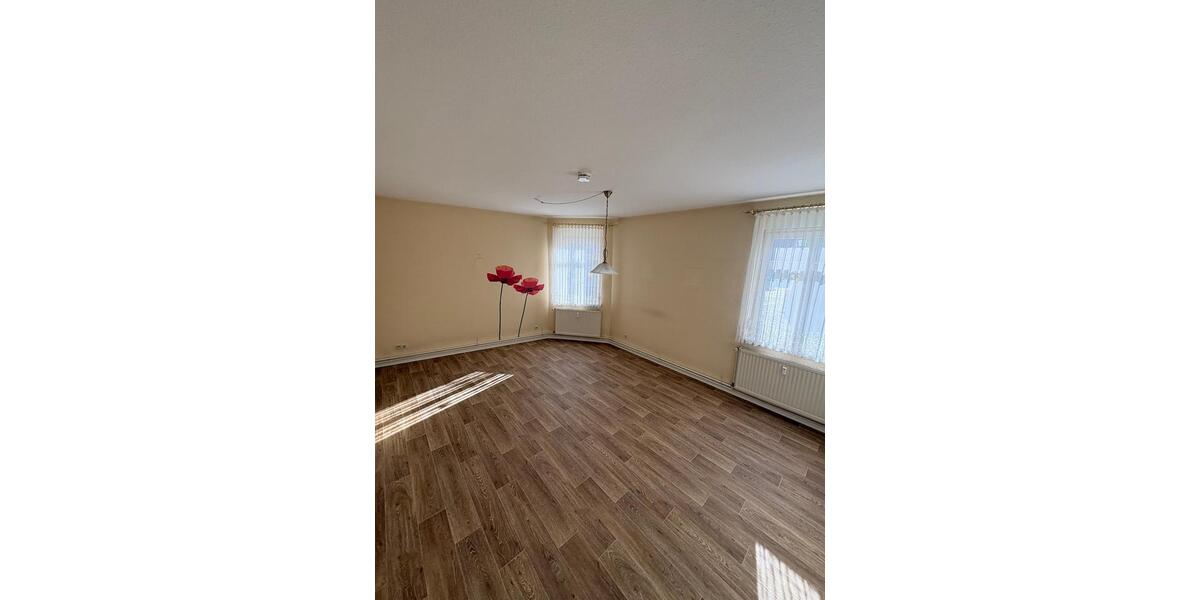 Erdgeschoßwohnung Niemegk - 3 Zimmer, 66 m&sup2;, 530&euro; | Angebot:26132971