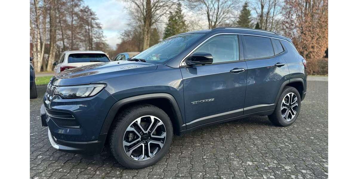 Jeep Compass 22.701 km 21.990 &euro; Willebadessen 34439