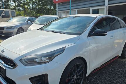 Kia pro ceed / ProCeed 185.000 km 13.650 &euro; zwickau 08064